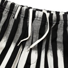 画像3: CALEE  KASURI STRIPE JACQUARD EASY SHORTS (3)