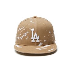 画像2: NEW ERA  9FIFTY Dripping ロサンゼルス・ドジャース カーキ (2)