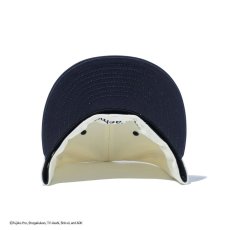 画像2: NEW ERA  59FIFTY ドラえもん ドローイング クロームホワイト / ネイビー (2)