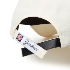 画像7: NEW ERA  9FORTY MLB Woven Label ニューヨーク・ヤンキース クロームホワイト (7)