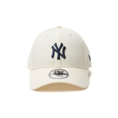 画像2: NEW ERA  9FORTY MLB Woven Label ニューヨーク・ヤンキース クロームホワイト (2)