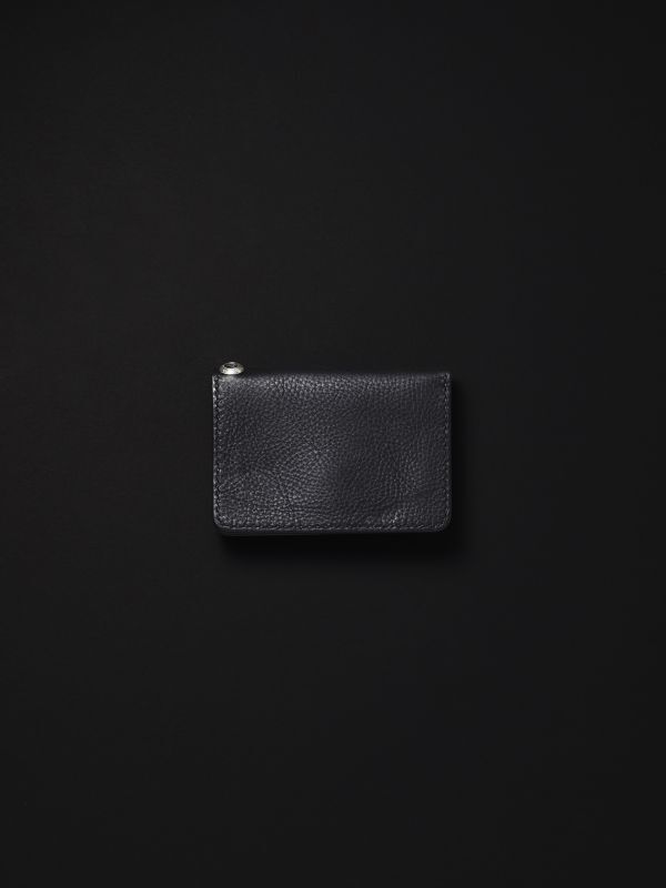 ANTIDOTE BUYERS CLUB Compact Trucker Wallet (Black Grain Leather