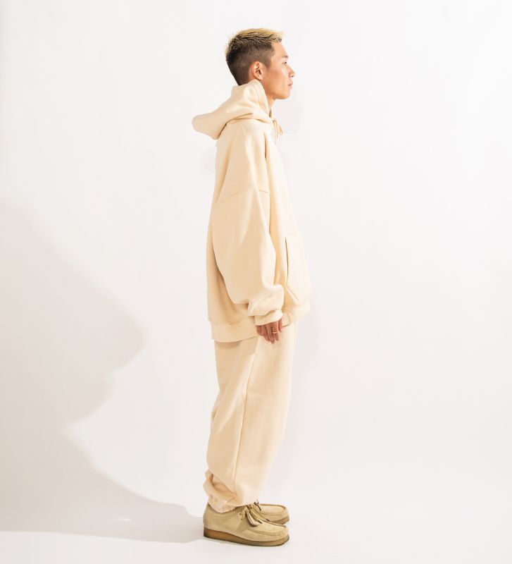 APPLEBUM Logo Oversize Sweat Pants (Beige) 2220804 公式通販