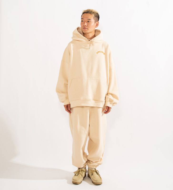 APPLEBUM Logo Oversize Sweat Pants (Beige) 2220804 公式通販