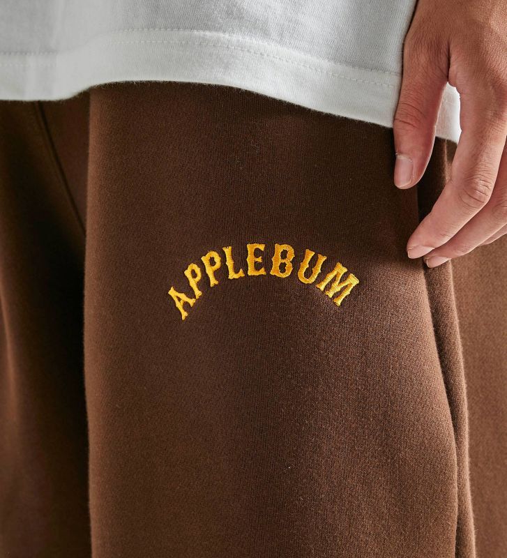 APPLEBUM Logo Oversize Sweat Pants (Brown) 2220804 公式通販